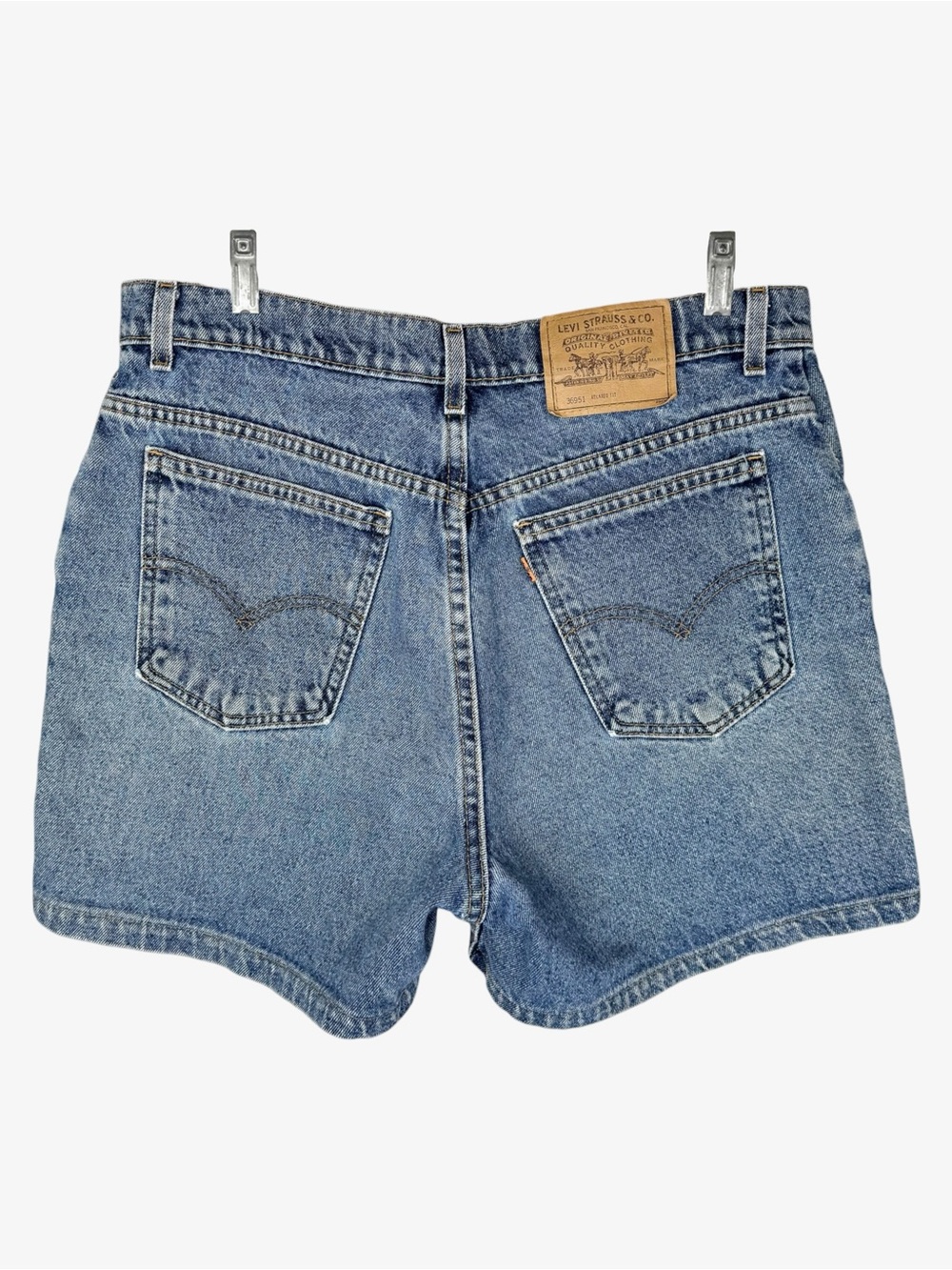 vintage 90s Levi’s orange tab relaxed fit jean shorts 16 medium wash high rise